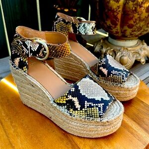 Marc Fisher LTD ALIDA Python Snake Print Wedge Espadrille Sandals Size 7M